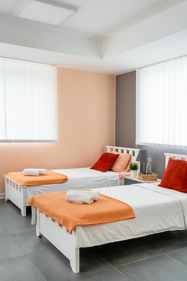 Kostovski Rooms-Near E75 To Greece Veles Exterior photo